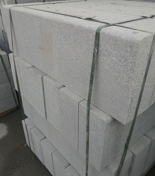 淺灰120X300圓邊路緣石 淺灰120X300圓邊路緣石