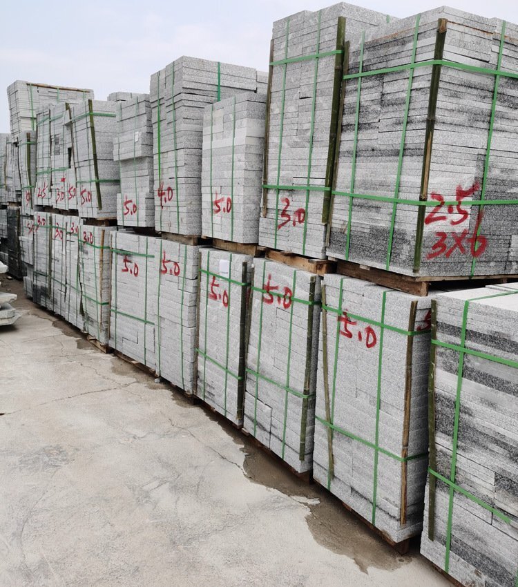 芝麻灰50厚火燒板堆場 芝麻灰50厚火燒板堆場