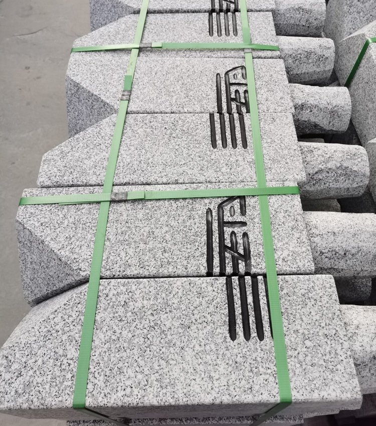 麻石擋車柱細節(jié) 麻石擋車柱細節(jié)