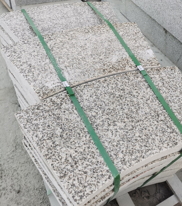 光面黃銹石弧形壓頂石 光面黃銹石弧形壓頂石